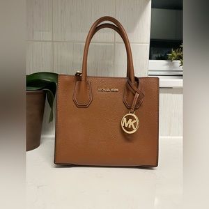 Michael Kors Mercer Medium Crossbody Bag
